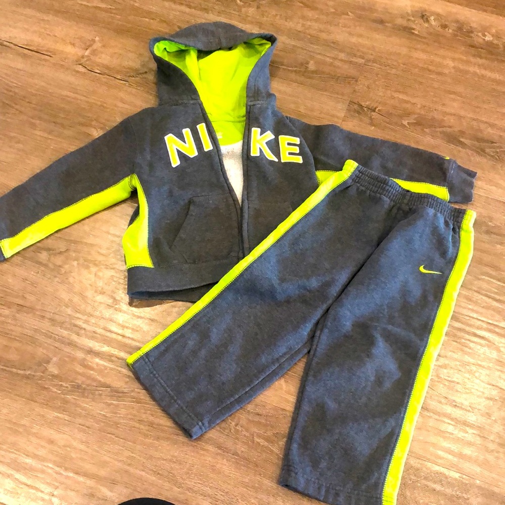 Nike Sweat Pant Outfit